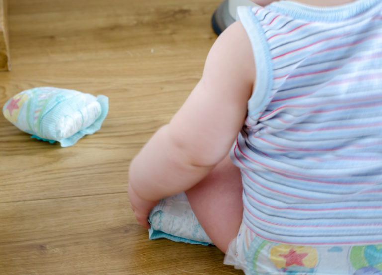 10 Best Diapers for Blowouts in 2022 [That Actually Work]